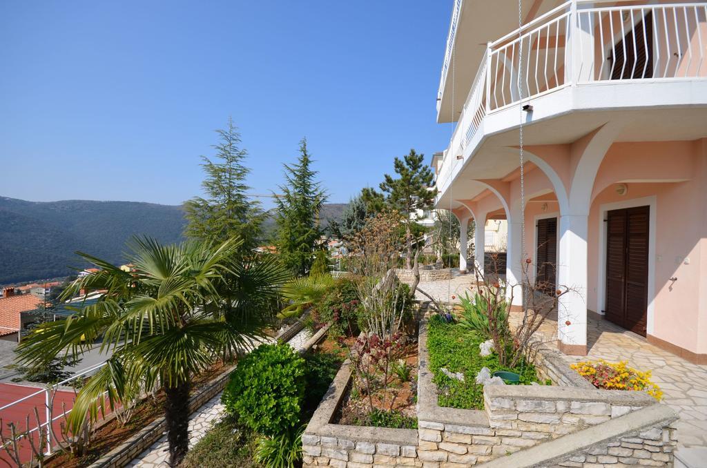 Apartments Slavica 拉巴克 外观 照片