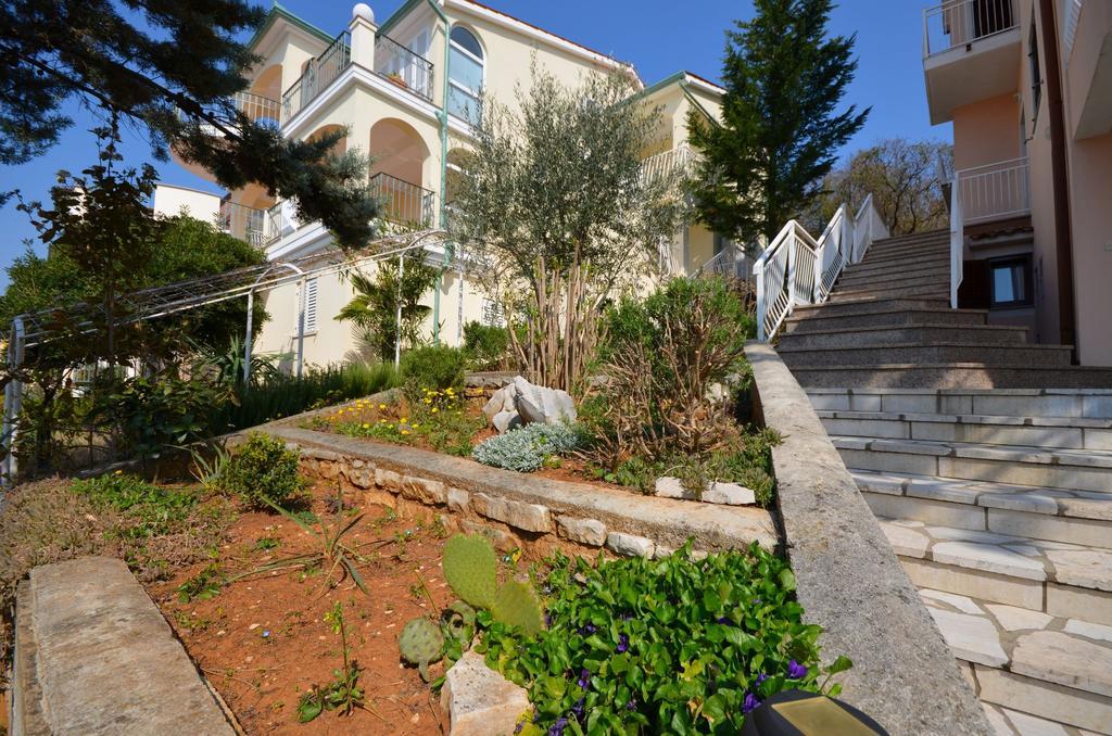 Apartments Slavica 拉巴克 外观 照片