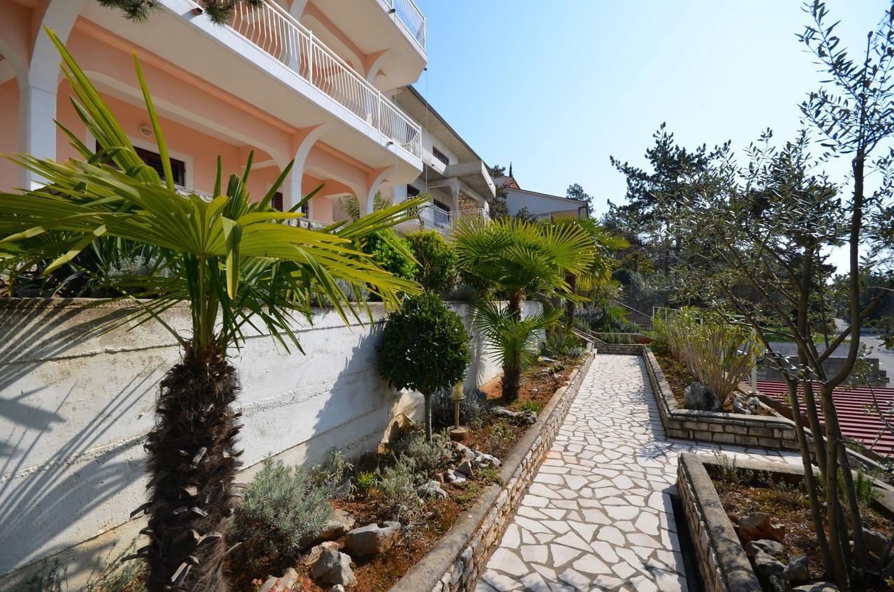 Apartments Slavica 拉巴克 外观 照片