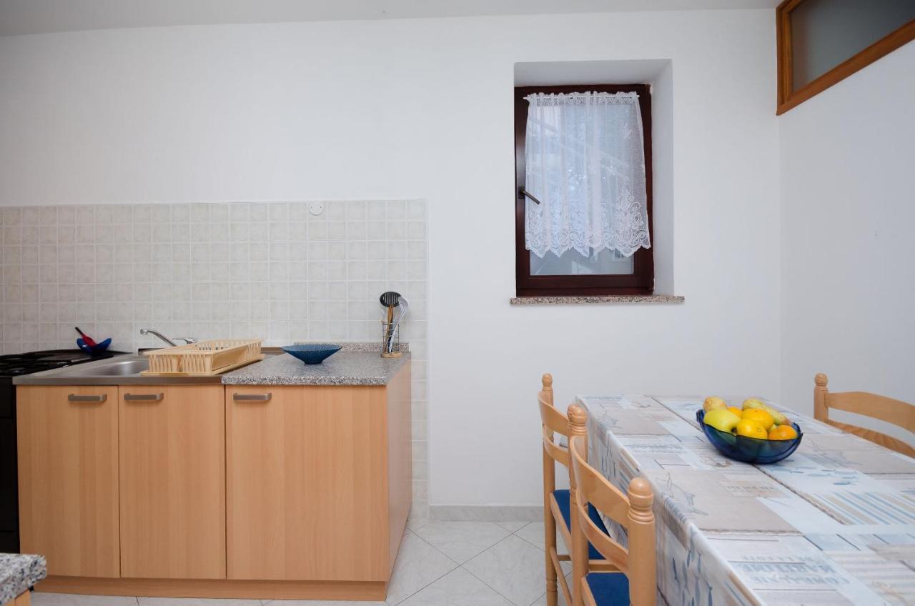 Apartments Slavica 拉巴克 外观 照片