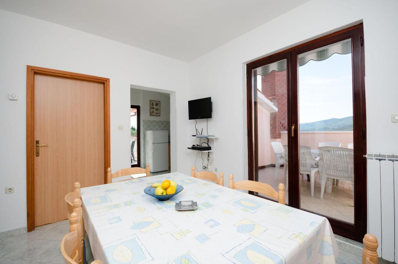 Apartments Slavica 拉巴克 外观 照片