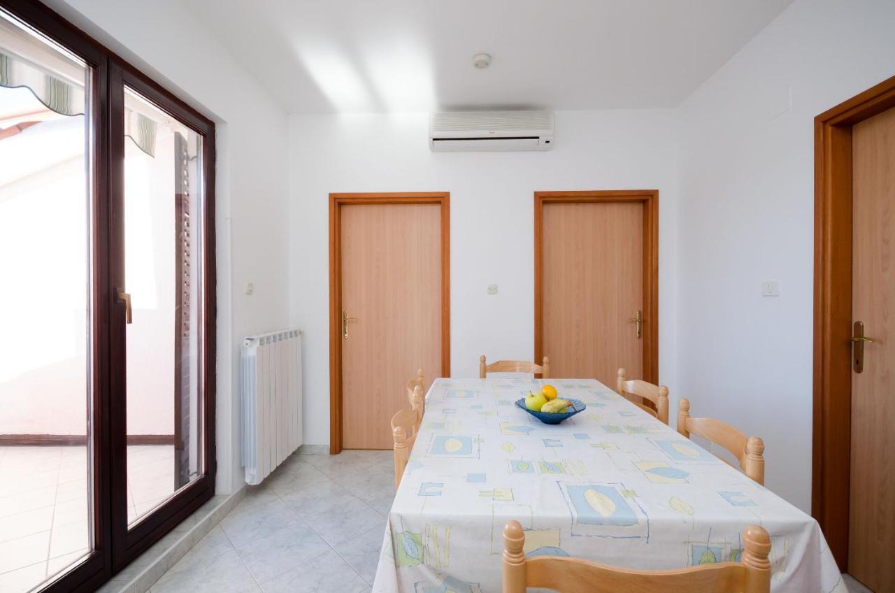 Apartments Slavica 拉巴克 外观 照片