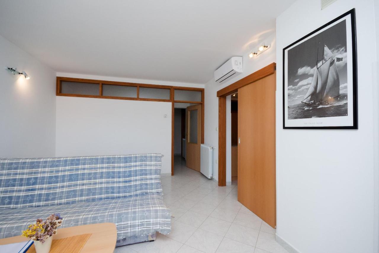Apartments Slavica 拉巴克 外观 照片